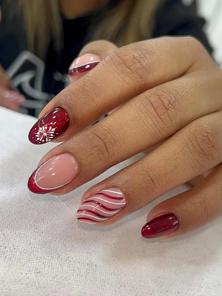 Festive Candy Cane Swirl Nail Artistry